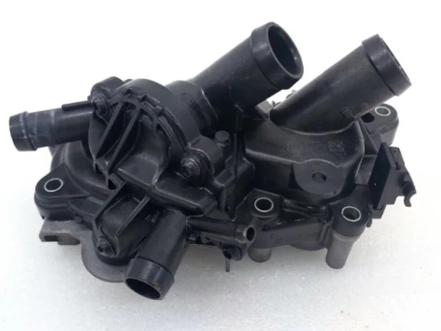 Насос охлаждающей жидкости ДВС(Помпа) для Skoda Rapid I rest NH3 2017-2020 на фотографиях