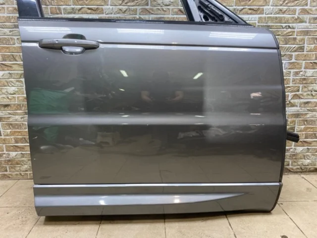 Дверь передняя правая для Land Rover Range Rover Sport L494 2013-2017 на фотографиях
