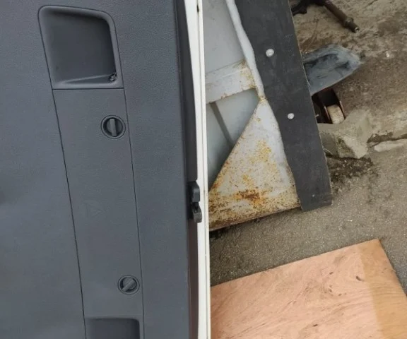 Дверь багажника для Volkswagen Touran 1T 2003-2015 на фотографиях