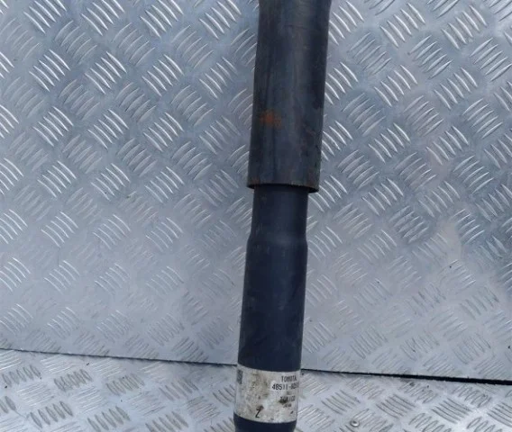 Амортизатор задний правый для Toyota Land Cruiser 100 1998-2007 на фотографиях