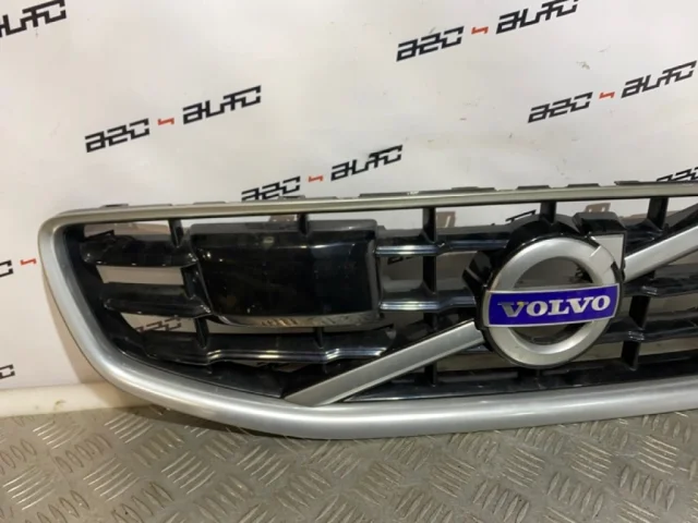 Решетка радиатора для Volvo S60 FS II rest 2013-2018 на фотографиях