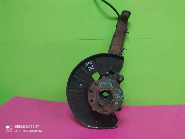 Кулак поворотный правый для Audi Q7 4L 2005-2015 на фотографиях