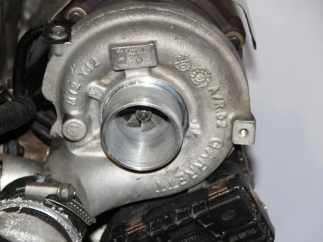 Двигатель без навесного для Kia Sorento 2 XM 2009-2012 на фотографиях