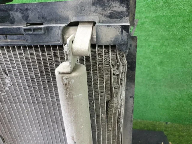 Радиатор охлаждения ДВС для Mercedes-Benz GL class X166 2012-2016 на фотографиях