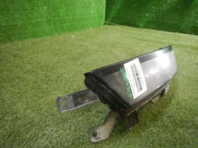 Противотуманка (ПТФ) передняя левая для Skoda Rapid I NH3 2012-2017 на фотографиях