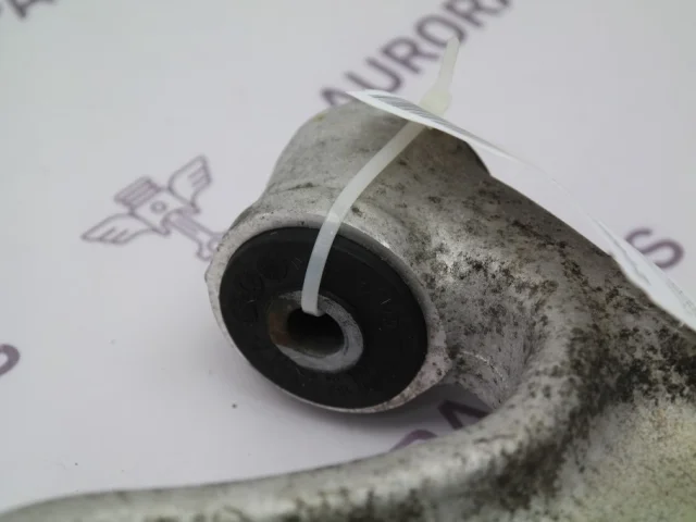 Рычаг передний левый нижний для Audi Q7 4L 2005-2015 на фотографиях