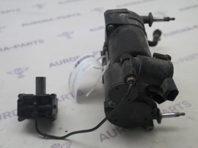 Компрессор пневмоподвески задний для BMW X5 Е70 2006-2013 на фотографиях