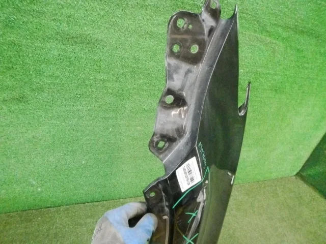 Крыло правое для Toyota RAV4 XA40 rest 2015-2019 на фотографиях