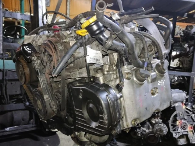 Двигатель без навесного для Subaru Legacy Универсал BH/B12 1998-2003 на фотографиях