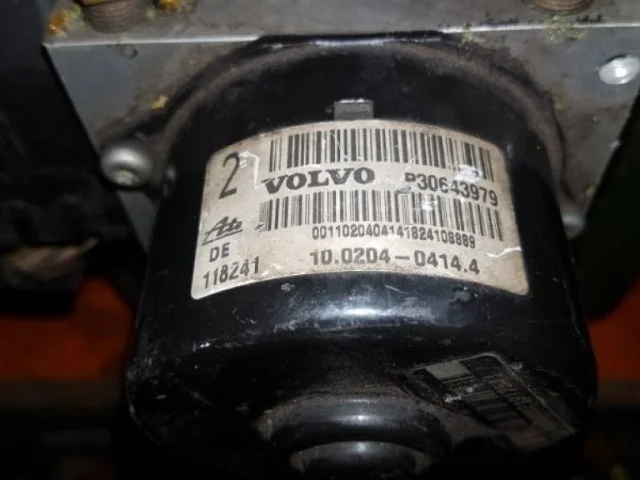 Блок ABS для Volvo XC90 I C 2002-2014 на фотографиях