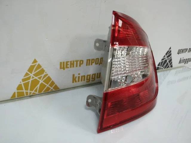 Фонарь правый для Skoda Rapid I NH3 2012-2017 на фотографиях