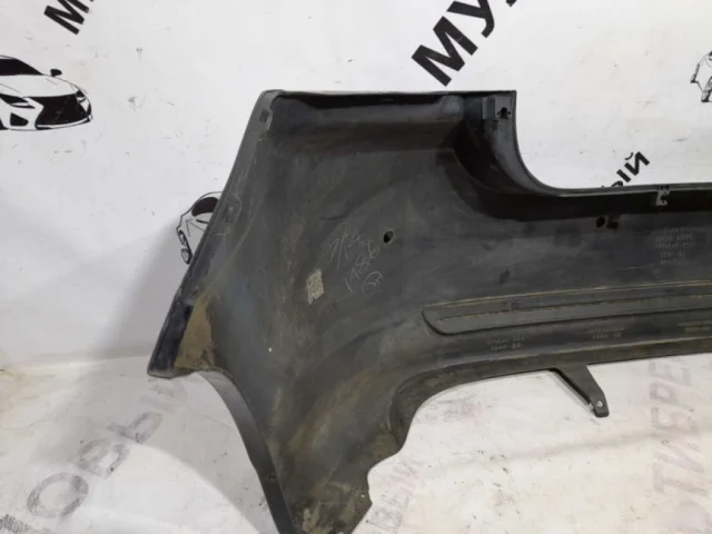 Бампер задний для Toyota Corolla E120/E130 Хэтчбек 2001-2007 на фотографиях