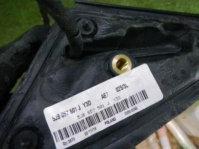 Зеркала для Skoda Rapid II 2020+ на фотографиях