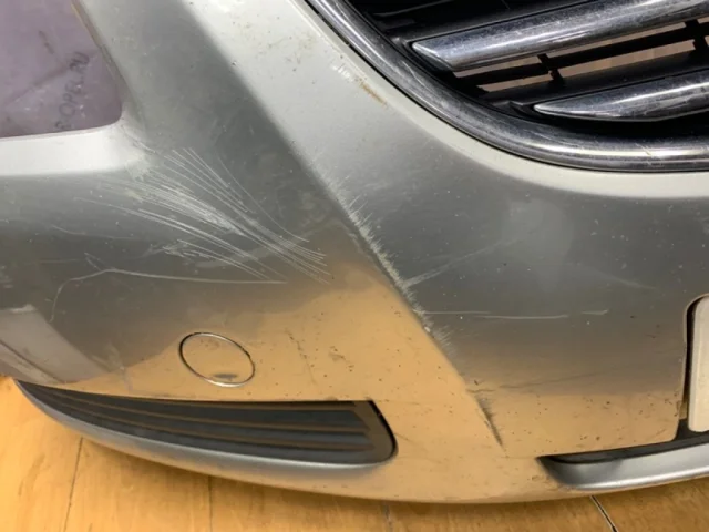 Бампер передний для Opel Insignia Универсал A 2008-2017 на фотографиях