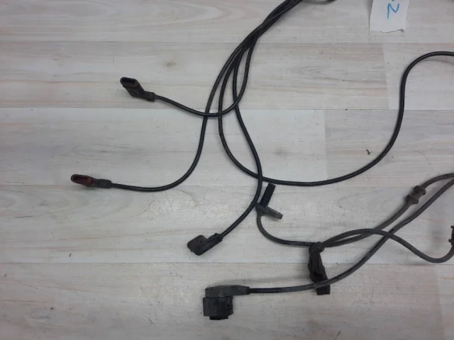 Датчик ABS задний правый для Mercedes-Benz E class W211 2002-2009 на фотографиях