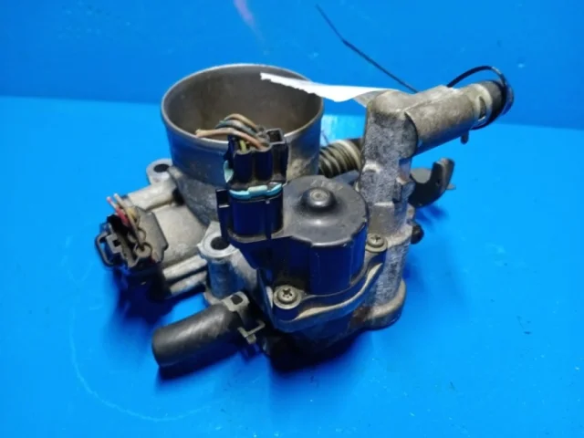 Датчик массового расхода воздуха для Suzuki Grand Vitara 1998-2005 на фотографиях