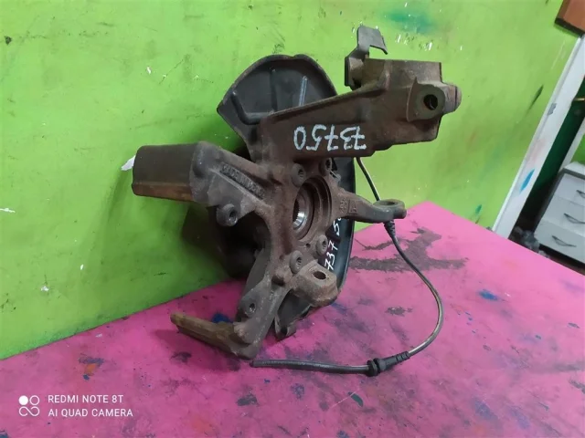 Кулак поворотный правый для Volkswagen Jetta 6 2010-2019 на фотографиях