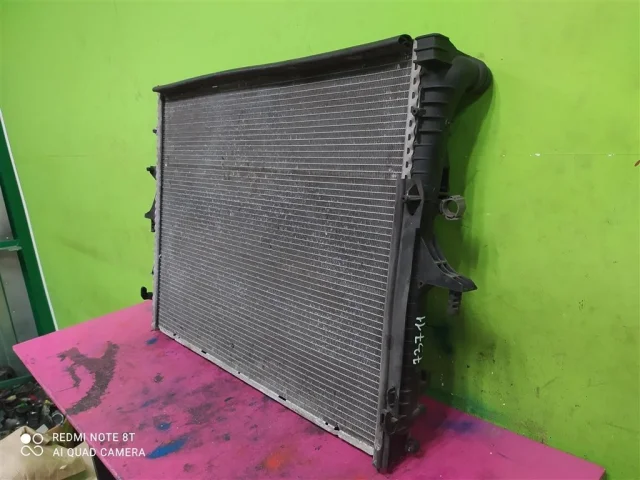 Радиатор охлаждения ДВС для Volkswagen Touareg I (7L) 2002-2010 на фотографиях