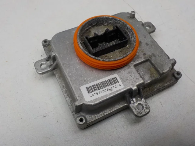 Блок розжига ксенона для Volkswagen Touareg II (7P5) Rest 2014-2018 на фотографиях