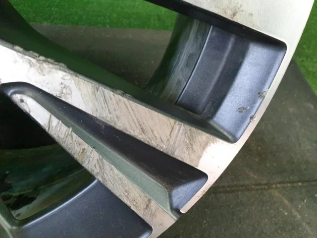 Диск колесный литой для Volvo XC90 II L rest 2019+ на фотографиях