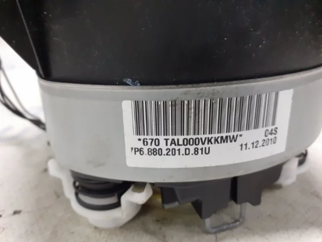 Подушка безопасности водителя для Volkswagen Touareg II (7P5) 2010-2014 на фотографиях