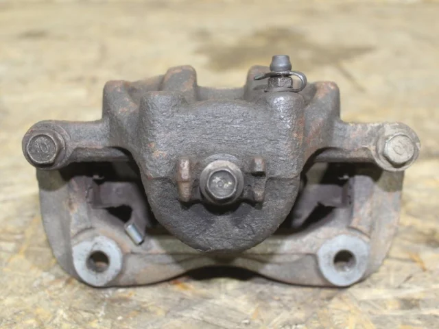 Суппорт задний правый для Hyundai Solaris 2 (2017-2022) на фотографиях