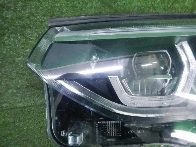 Фара левая для BMW X3 G01 2017-2023 на фотографиях