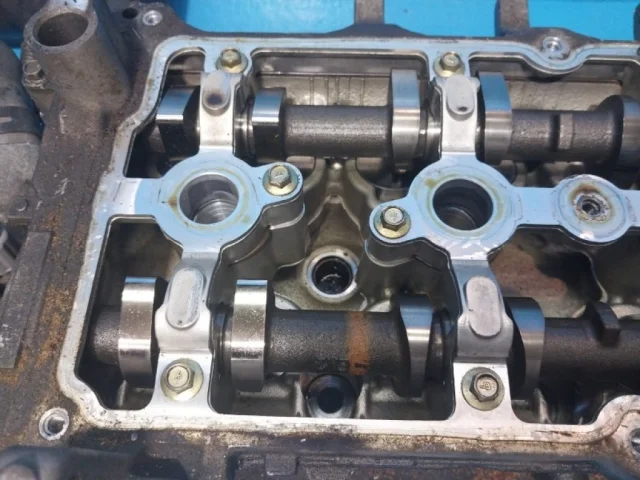 ГБЦ для Nissan Serena C25 2005-2012 на фотографиях