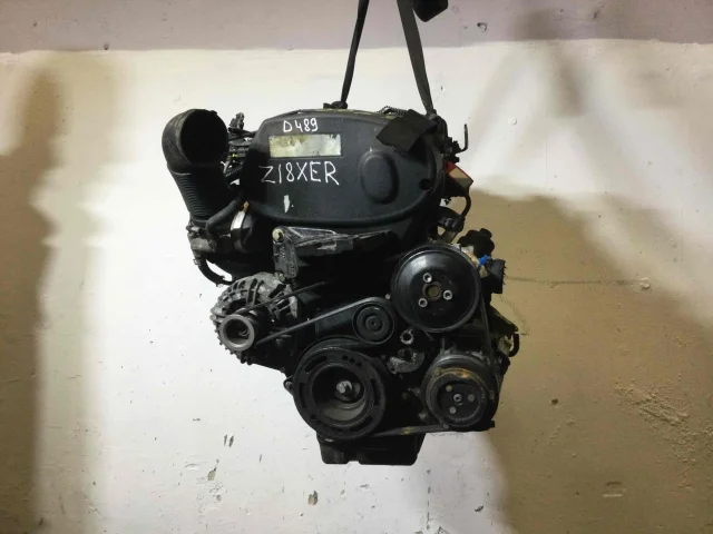Двигатель без навесного для Opel Zafira B 2005-2015 на фотографиях