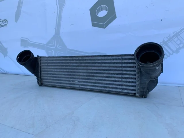 Интеркулер для BMW X5 Е70 2006-2013 на фотографиях