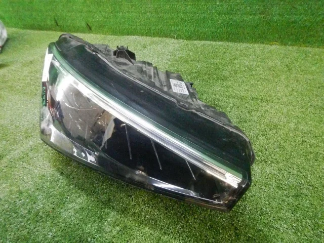 Фары для Skoda Rapid II 2020+ на фотографиях