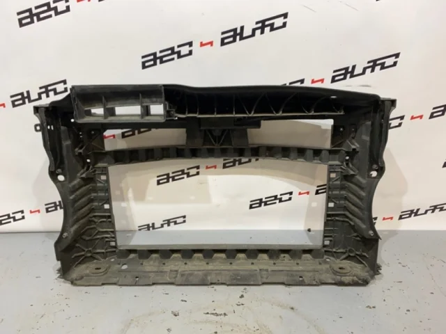 Панель радиатора (телевизор) для Volkswagen Golf V (1K1) 2003-2008 на фотографиях