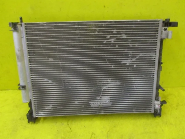 Радиатор охлаждения ДВС для Renault Sandero BS 2007-2014 на фотографиях