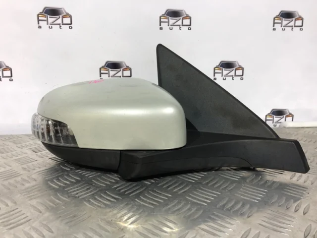 Зеркала для Volvo C30 MK 2006-2013 на фотографиях