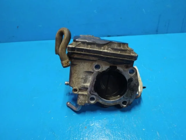 Дроссельная заслонка для Toyota RAV4 XA30 2005-2012 на фотографиях