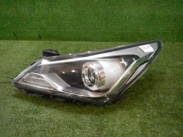 Фара ксенон левая для Hyundai Solaris 1 рестайлинг 2014-2017 Хэтчбек на фотографиях
