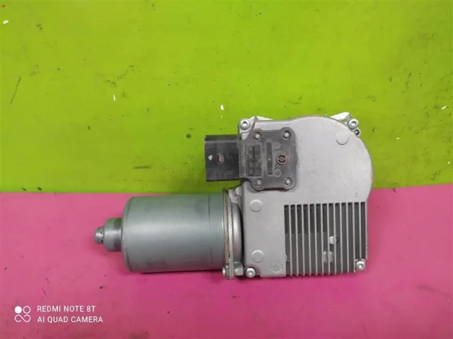 Мотор стеклоочистителя для Audi Q7 4L 2005-2015 на фотографиях