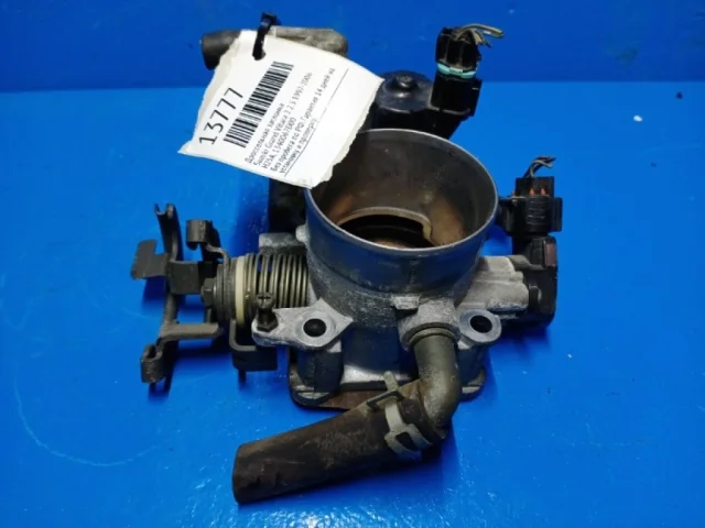 Датчик массового расхода воздуха для Suzuki Grand Vitara 1998-2005 на фотографиях