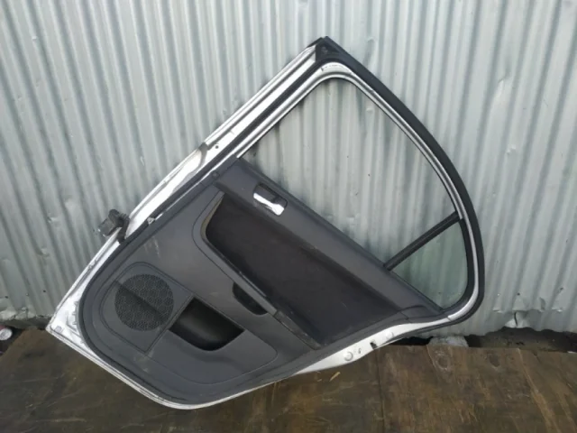 Дверь задняя правая для Mitsubishi Lancer 9 Седан CS 2003-2010 на фотографиях