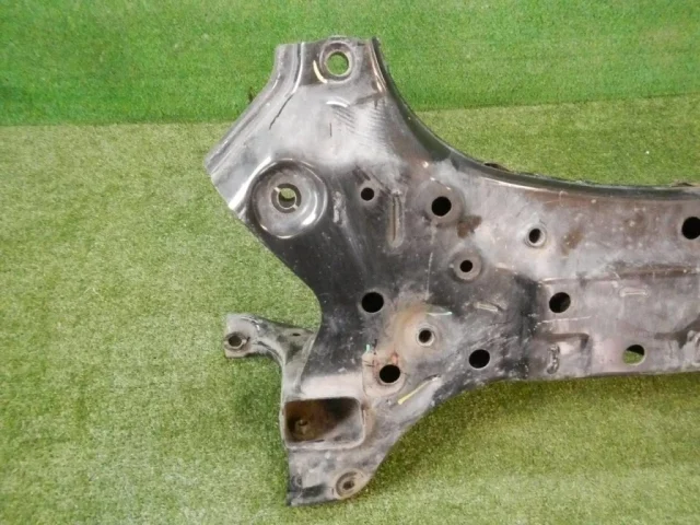 Подрамник двигателя для Hyundai Solaris 2 (2017-2022) на фотографиях