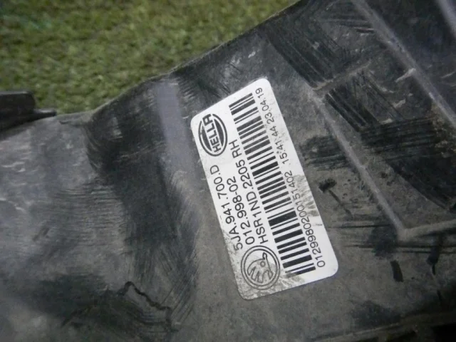 Противотуманка (ПТФ) передняя правая для Skoda Rapid I rest NH3 2017-2020 на фотографиях