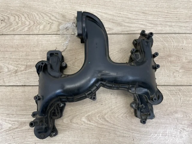 Впускной коллектор для Audi Q7 4L 2005-2015 на фотографиях