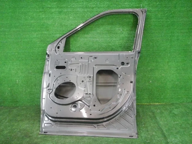 Дверь передняя правая для Ford Explorer U502 rest 2014-2019 на фотографиях