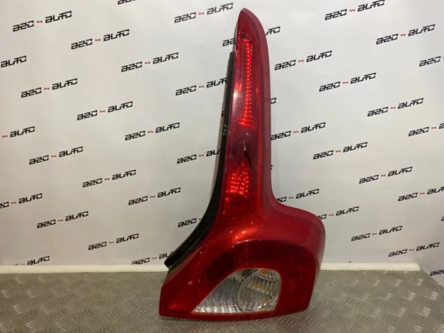Фонарь правый для Volvo C30 MK 2006-2013 на фотографиях