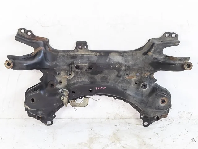 Подрамник двигателя для Toyota Corolla E140/E150 Седан 2006-2013 на фотографиях