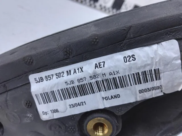 Зеркало боковое правое для Skoda Rapid I rest NH3 2017-2020 на фотографиях