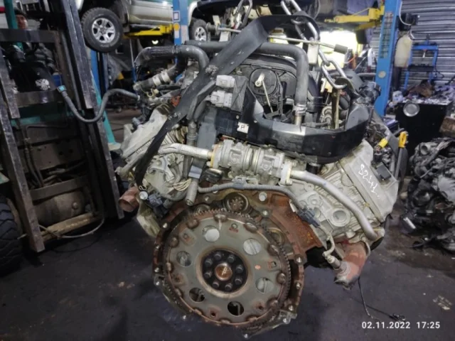 Двигатель для Toyota Land Cruiser 100 1998-2007 на фотографиях