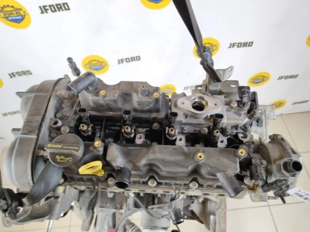 Двигатель без навесного для Ford Kuga CBS rest 2016-2019 на фотографиях