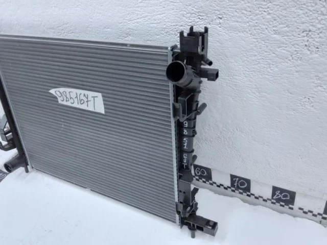 Радиатор охлаждения ДВС для Renault Sandero BS 2007-2014 на фотографиях