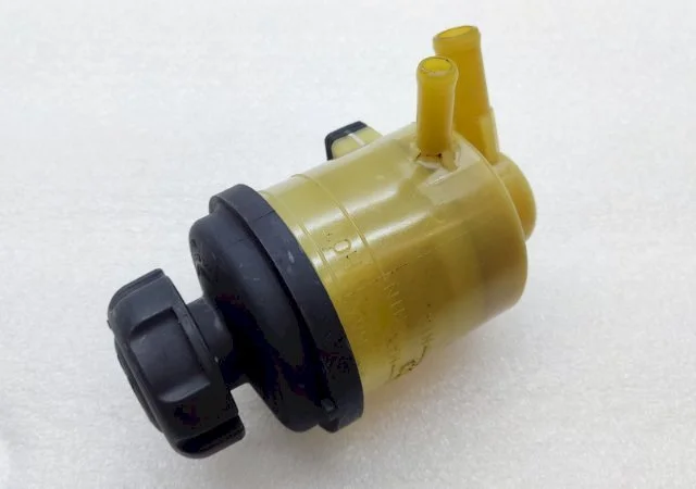 Насос ГУР для Hyundai Solaris 1 RB (2011-2013) на фотографиях